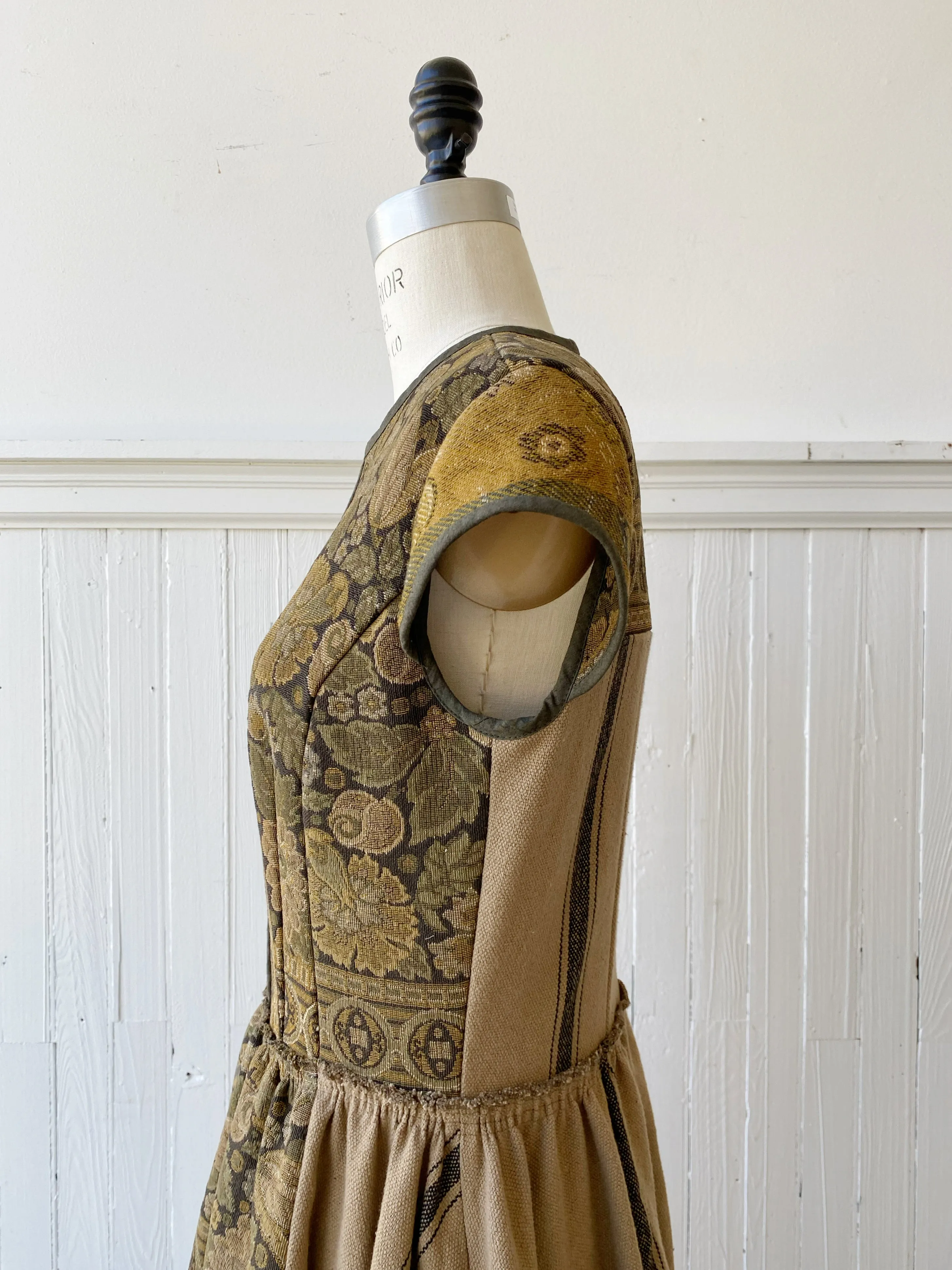 taylor's king lillian gown