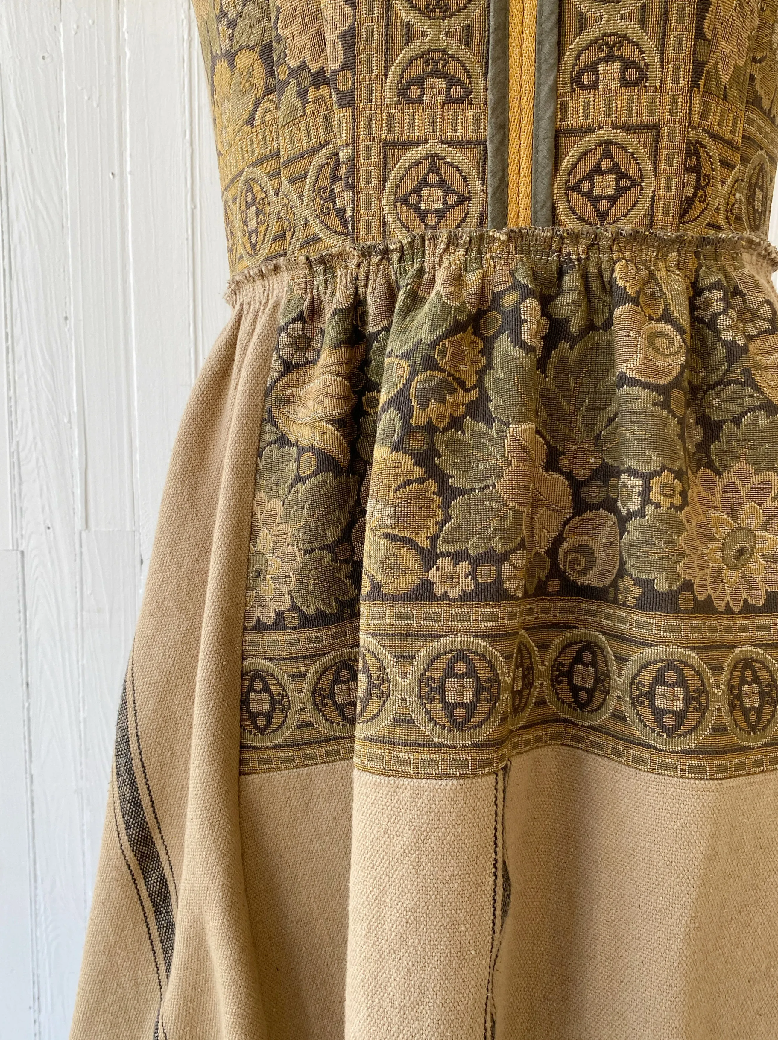 taylor's king lillian gown