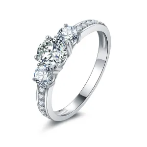 Three Stone Round Cut Moissanite Diamond Ring