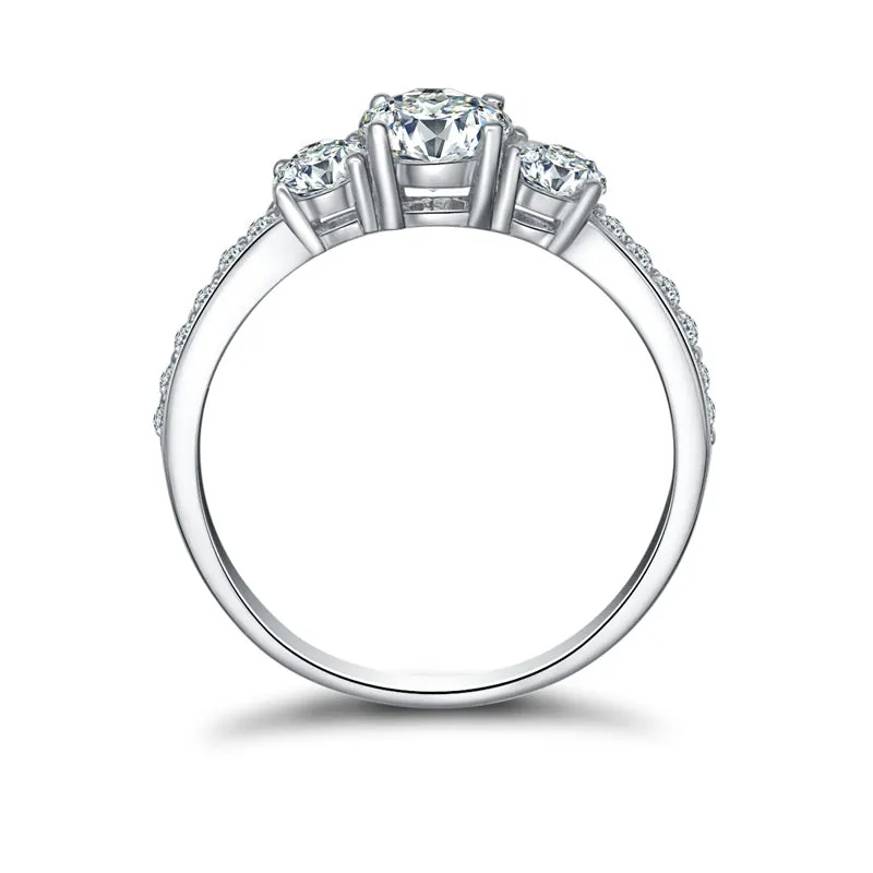 Three Stone Round Cut Moissanite Diamond Ring
